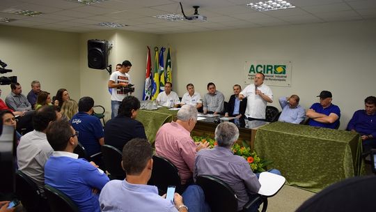 Na Acir, Taques se compromete com agenda propositiva