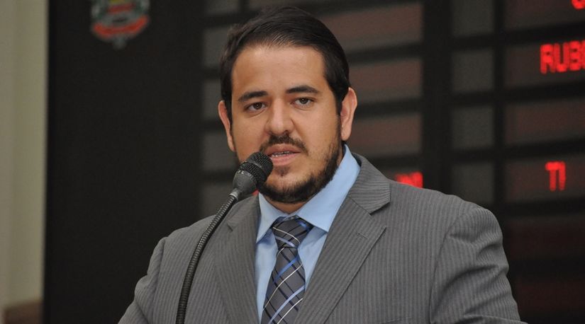 Ibrahim pode ensaiar candidatura a prefeito com Ana Carla de vice