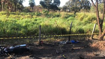 Motociclista é encontrado morto caído em acostamento de avenida em VG