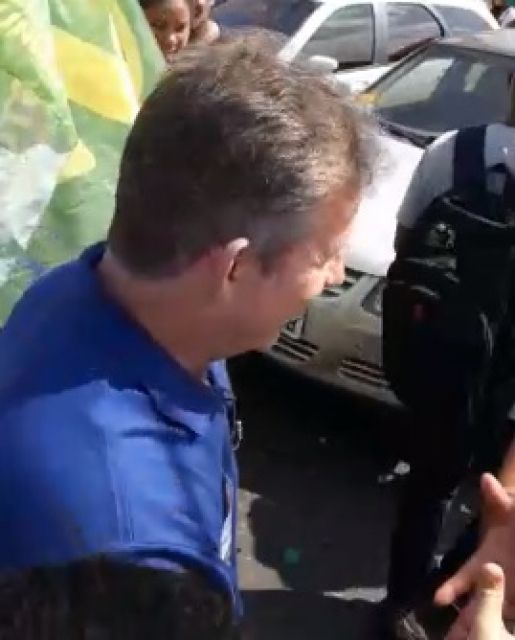 Mendes é hostilizado por cabos eleitorais de WF