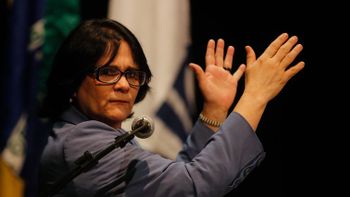 Damares diz que falta de saneamento é violação aos direitos humanos