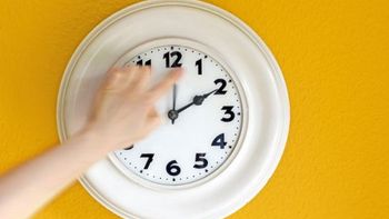 Mesmo sem horário de verão, alguns celulares adiantam relógio em 1h