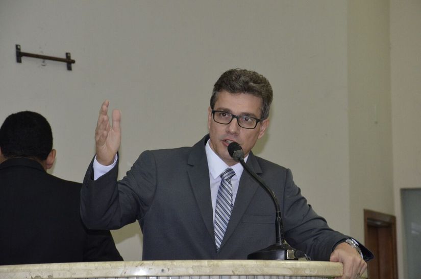 Câmara promulga Projeto sobre “tipo da gasolina comercializada” 