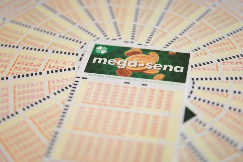 Mega-Sena, concurso 2.212: ninguém acerta as seis dezenas e prêmio vai a R$ 50 milhões
