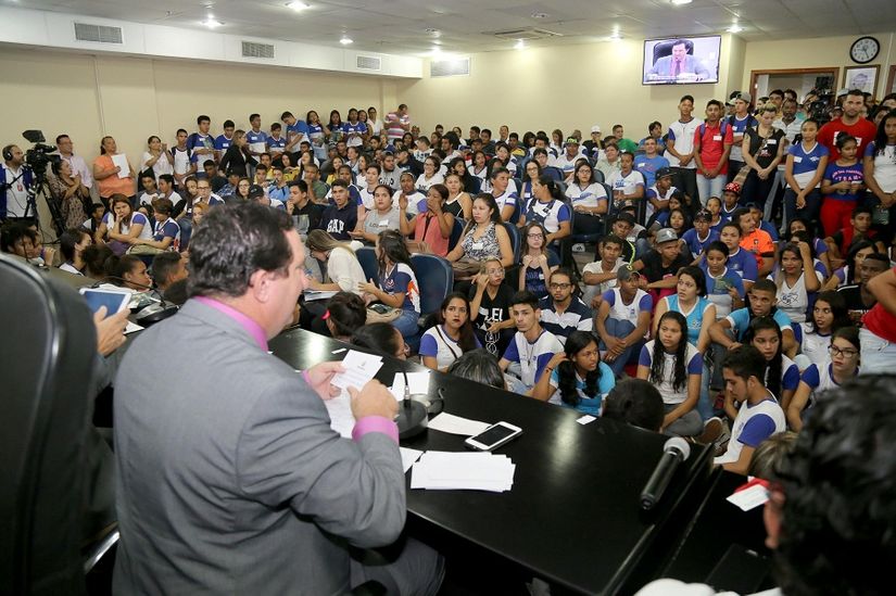 Deputados e acadêmicos discutem em audiência proposta de Reforma do Governo