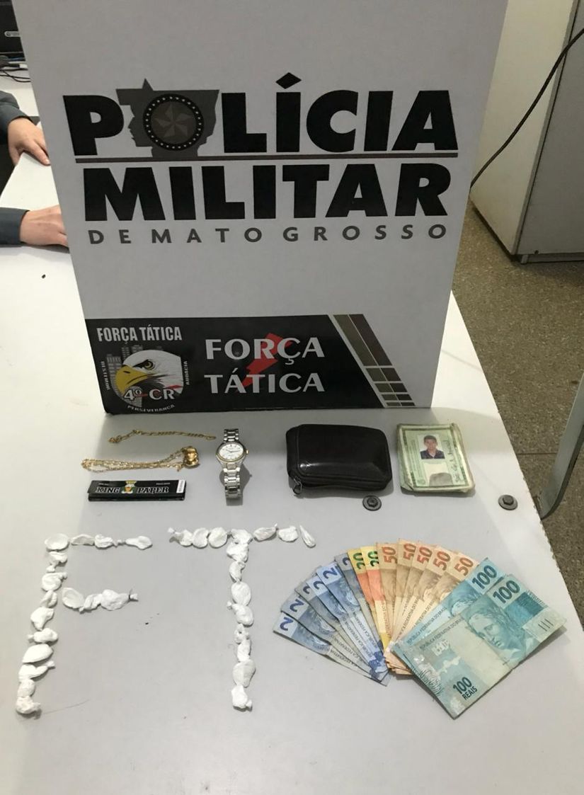 Jovem é flagrado pela PM com 32 porções de cocaína em Rondonópolis