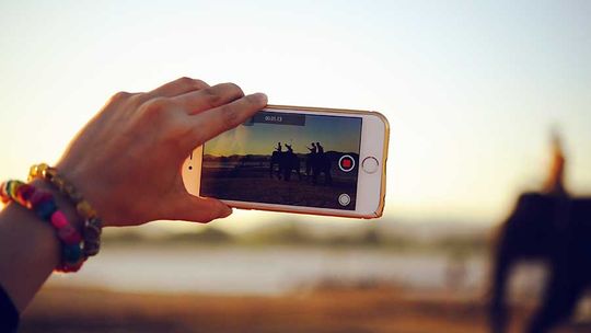 OMS alerta para epidemia de DSTs na era dos aplicativos de encontros