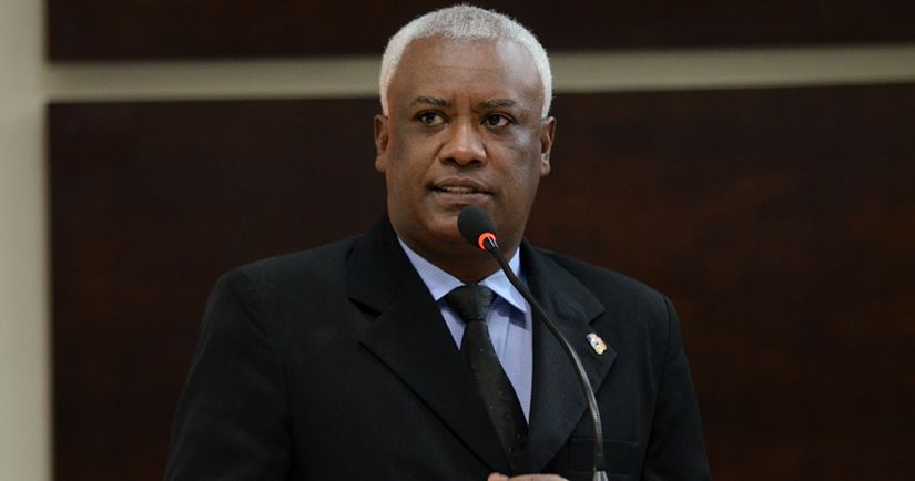 Adonias quer vereadores nas unidades de Saúde de Rondonópolis