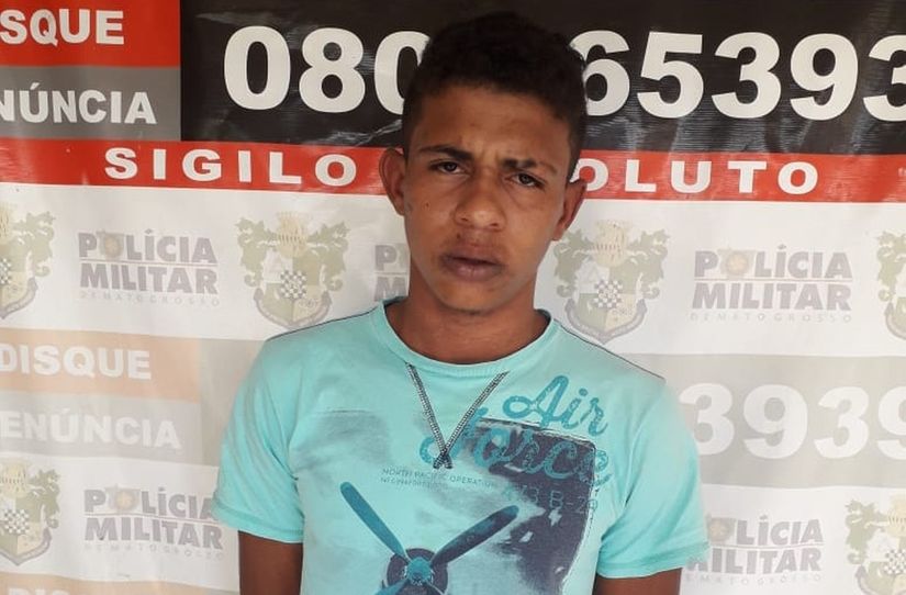 Homem é assassinado a golpes de faca durante visita na casa da filha em MT 