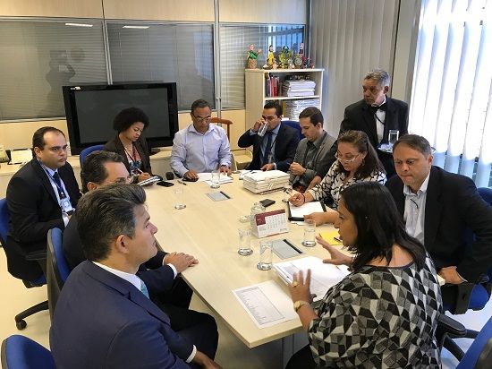 Medeiros aborda situação fundiária no Estado em reunião no Incra