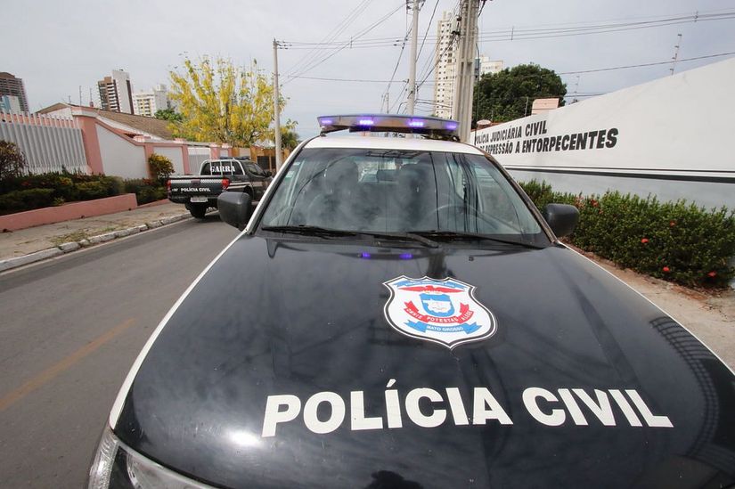 Traficante que vendia drogas na frente de filhos é preso pela Polícia Civil