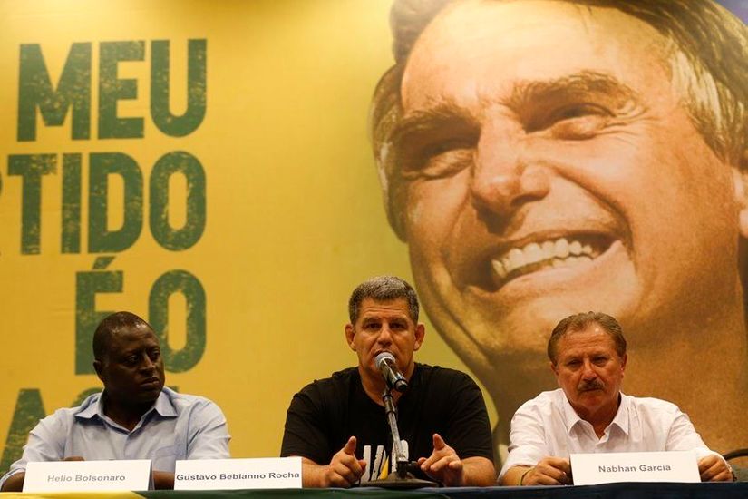 Partido de Bolsonaro quer que PGR investigue esquema sobre fake news