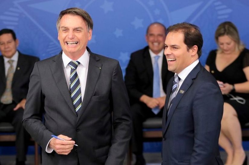 Governo federal avalia contratar celetistas e temporários via concurso, diz secretário