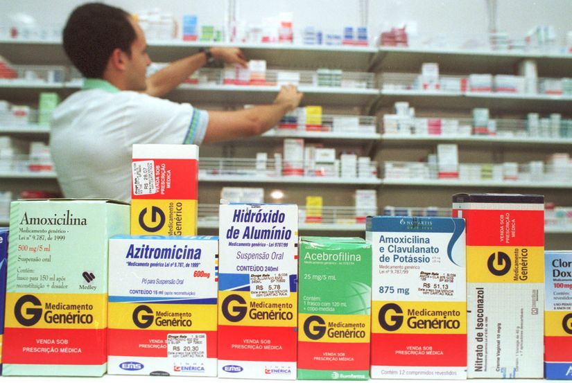 Câmara aprova obrigatoriedade de prescrição de genéricos em receita