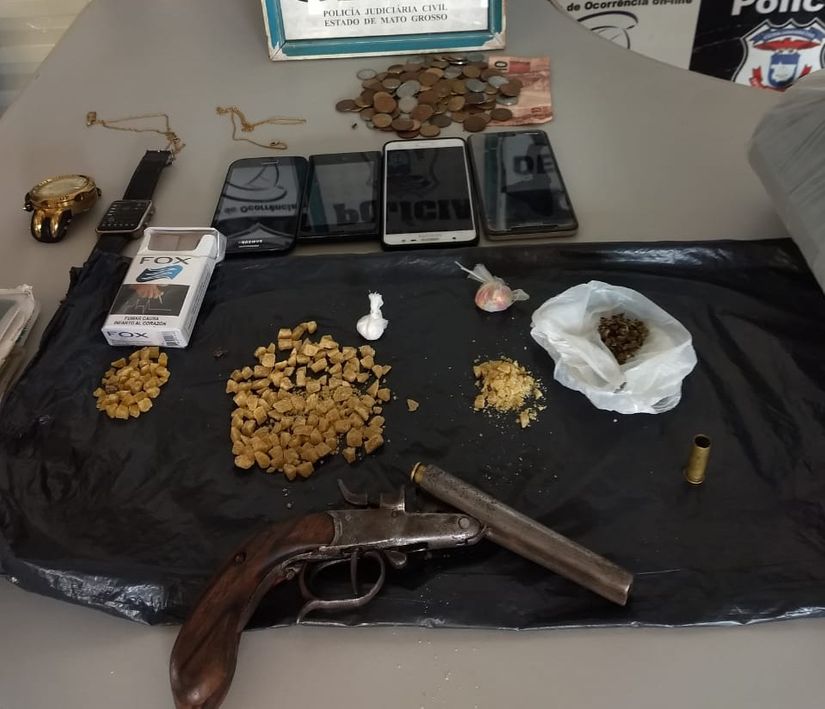 Traficante é preso e comércio de drogas fechado pela polícias Civil e Militar