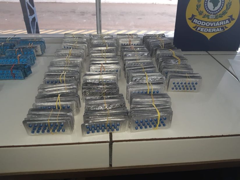Passageiro é flagrado pela PRF com mais de 12 mil medicamentos proibidos