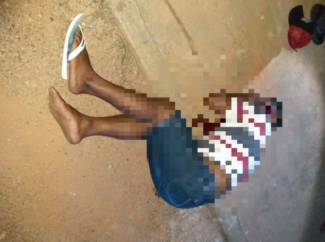 Jovem é assassinado com tiro na cabeça na frente de esposa 