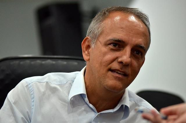 Ladrões invadem e fazem “limpa” na casa de Zé do Pátio