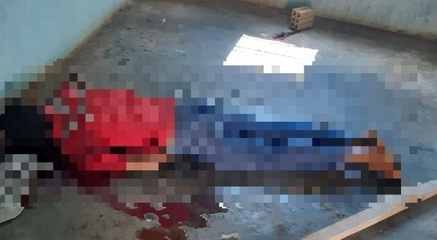 Homem é assassinado com facadas e pauladas na cabeça no interior 