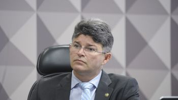 Medeiros quer PF e PGR investigando renúncia a mandato de Jean Wyllys