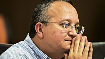Pedro Taques avalia voltar a política