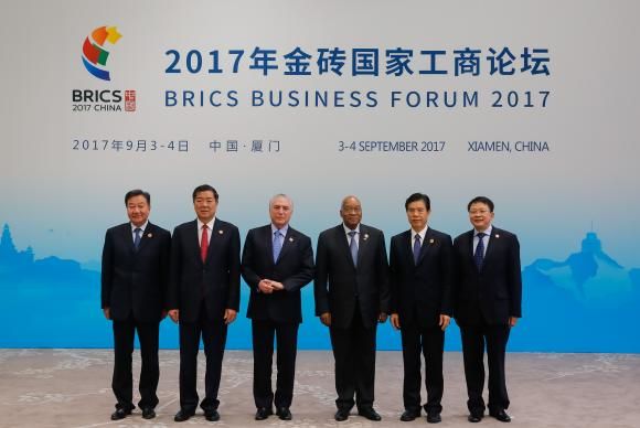 Governo planeja abrir escritório do Banco do Brics no país, diz Temer na China