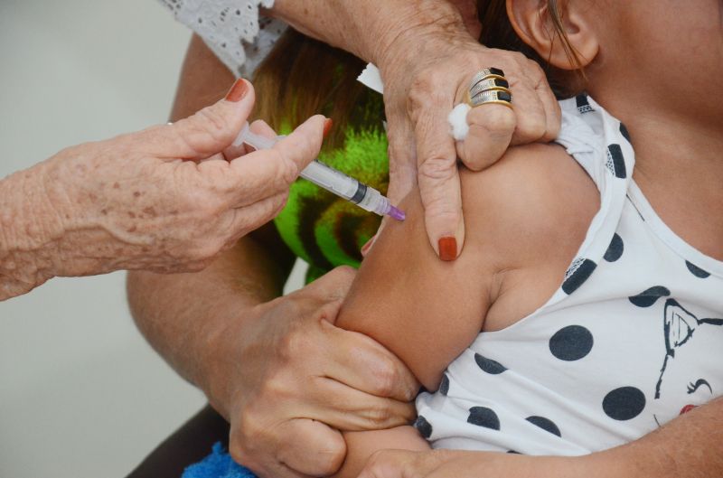 Cuiabá intensifica vacinação contra sarampo em crianças de 06 meses a menores de 1 ano
