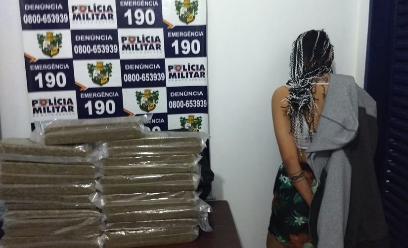 Garota é presa em hotel com 26 tabletes de maconha