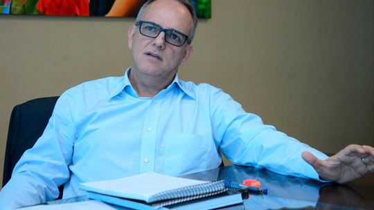 Prefeito começa a chamar aprovados no concurso público
