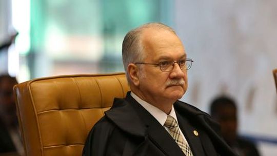 Fachin decide não incluir Temer em inquérito que investiga integrantes do PMDB