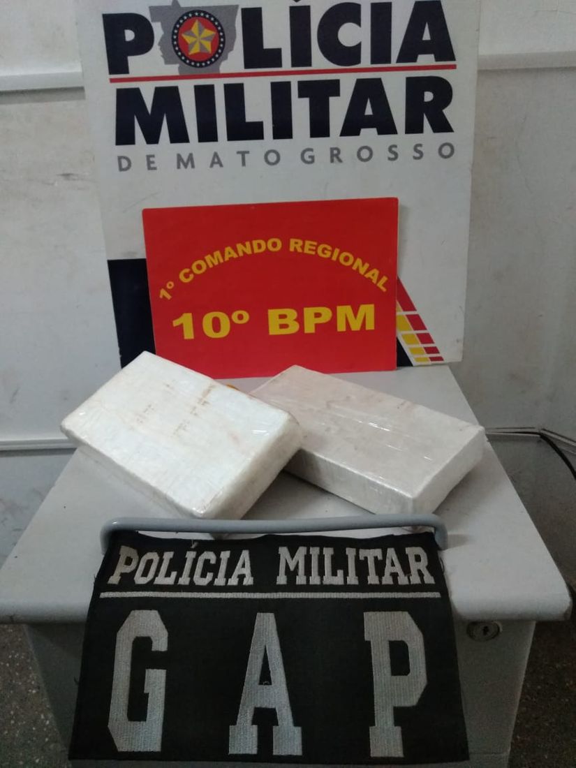 PM intercepta cocaína que seria entregue para o CV e prende mulher 