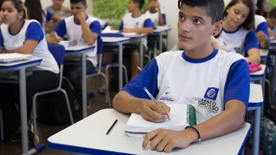Mais de 70 mil pais já se cadastraram para receber SMS sobre fluxo escolar dos filhos