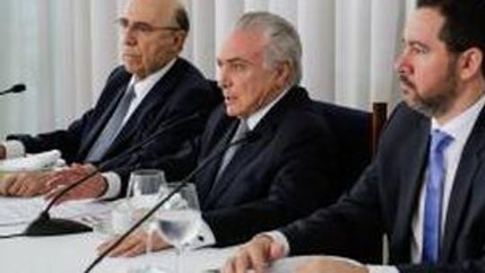Meirelles diz que juros do cartão de crédito começarão a cair no final de março