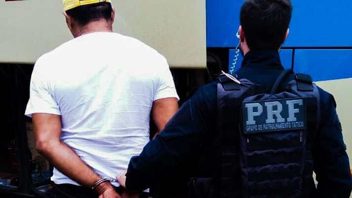 Foragido da justiça há 7 anos por estupro é preso pela PRF