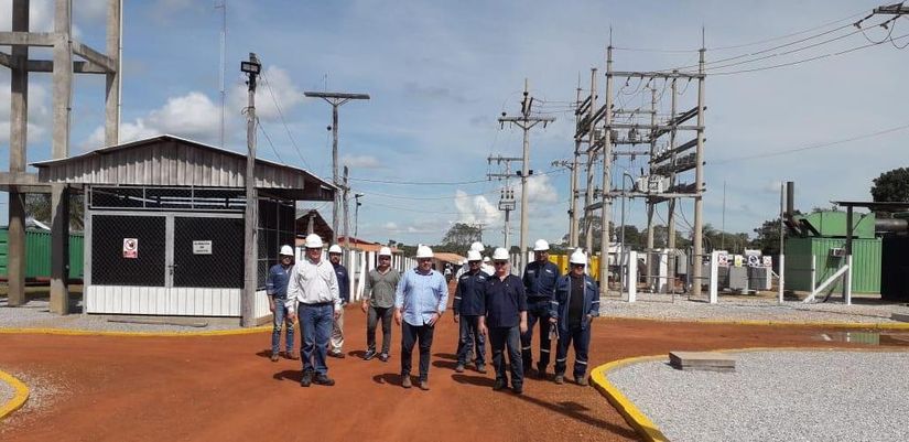 Grupo de trabalho vistoria caminho por onde passará linha de transmissão