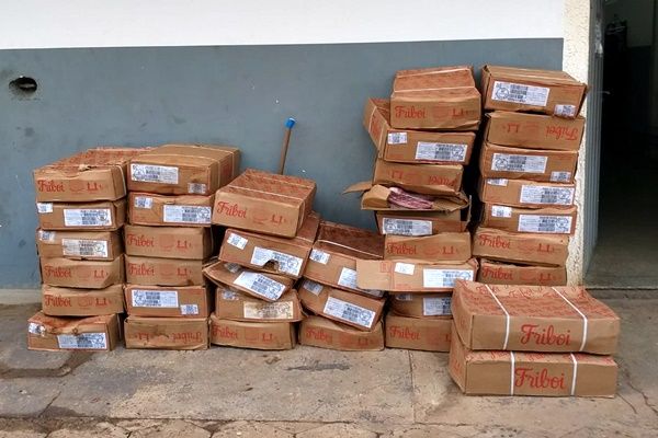 Sequestro seguido de roubo de carga de carne termina com três bandidos presos pela PM