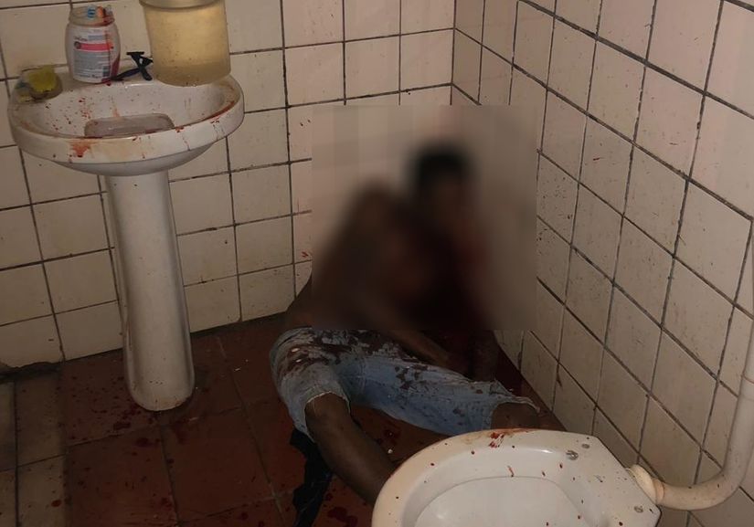 Homem é assassinado a tiros dentro do banheiro de casa em VG