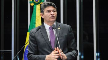Projeto de Medeiros presume legítima defesa de agentes contra armas de uso restrito                 