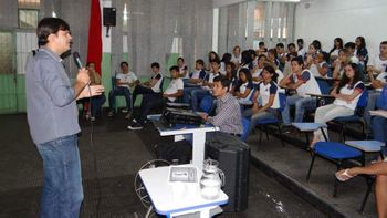 Thiago Silva apresenta projeto que auxilia jovens a ingressar no mercado de trabalho