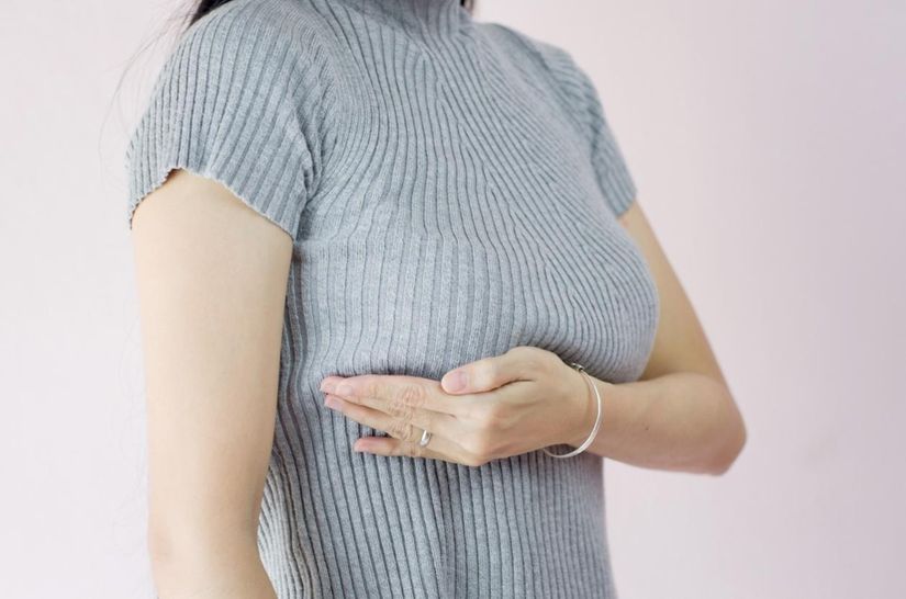 Autoexame da mama não substitui exame clínico, diz Ministério da Saúde