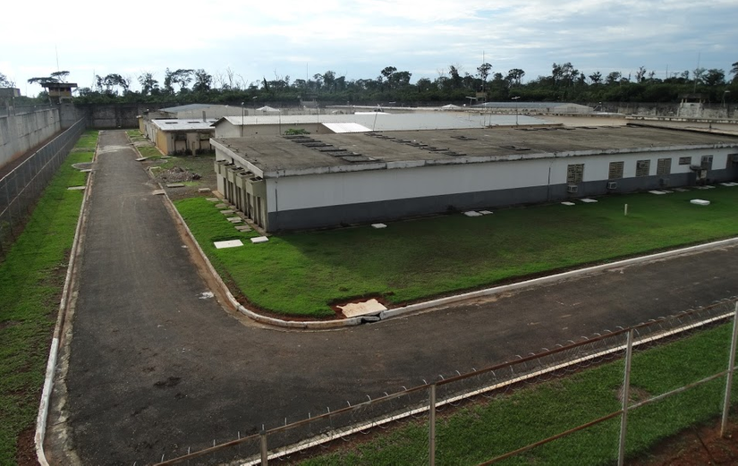 Agente atira em drone que sobrevoava presídio em MT
