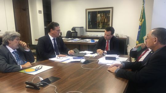 Nininho vai à Brasília solicitar ampliação da telefonia móvel em Mato Grosso
