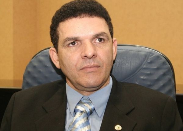 Justiça condena ex-prefeito por ato de improbidade administrativa