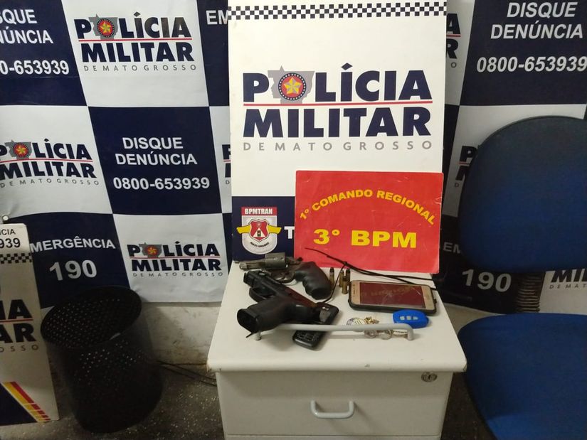 PM intercepta assaltantes em fuga e recupera veículos roubado em Cuiabá 