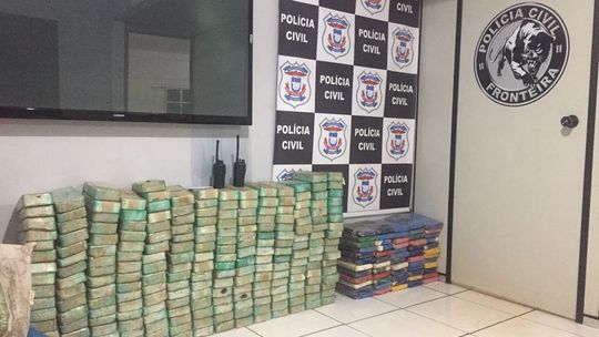 Traficantes São Presos Pela Polícia Civil Com Carregamento De 294 Kg De Cocaína Polícia 