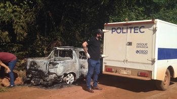 Corpo é achado dentro de veículo carbonizado no interior 