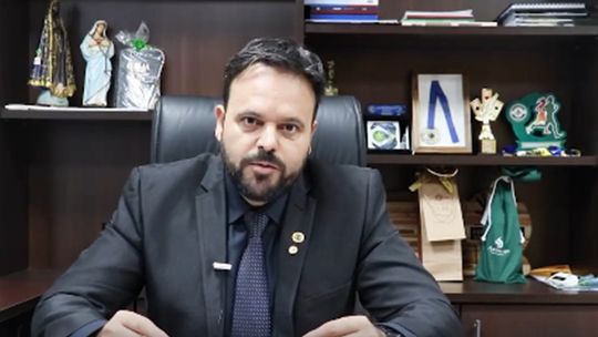 Deputado grava vídeo e critica prefeito por menosprezo Santa Casa