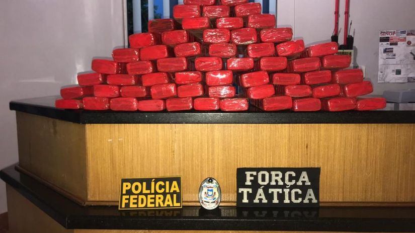 Denúncia leva PM, PJC e PF a prender homem com 61 tabletes de maconha na BR-163
