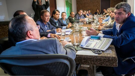 Governador anuncia decreto regulamentando o Conselho de Turismo