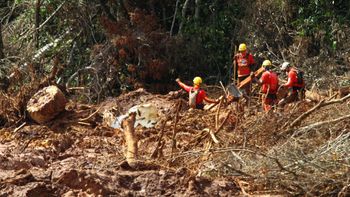Tragédia completa um mês, com mais de 130 desaparecidos